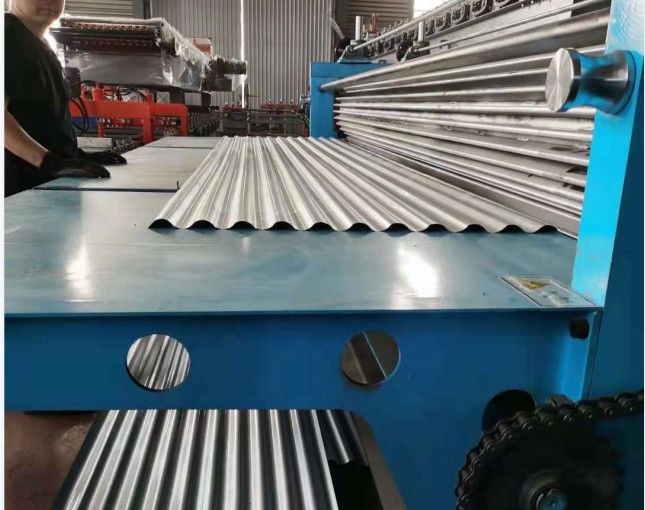 Galvanisiertes gewölbtes Überdachungsstahlblatt, das Maschine 0.1-0.3mm herstellt