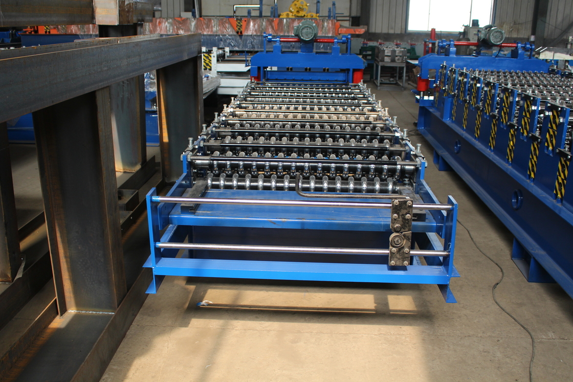 ISO 15-30m/Min Trapezoidal Roll Forming Machine runzelte die Rolle, die Maschine herstellt