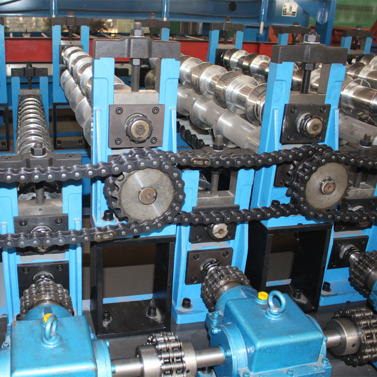 2024 Neue 380V 60Hz 3Ph Doppelschicht-Dachrollenformmaschine 840 Trapezform und 836