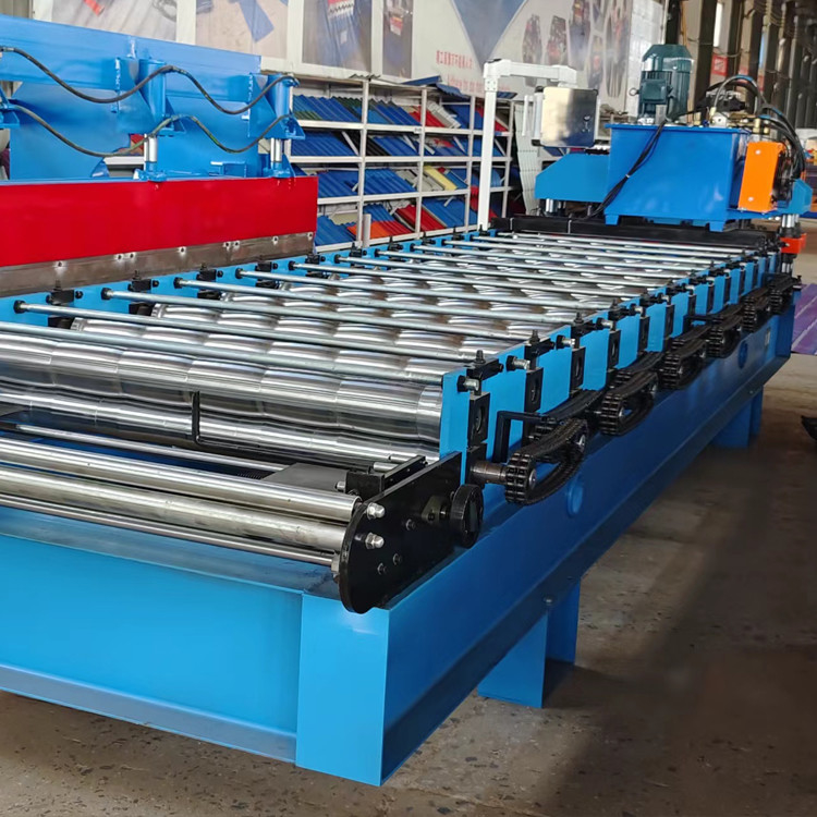 Exzentrische Bogen-Dachbahn-Rollformmaschine für glasierte Fliesen für Ppgi Gi