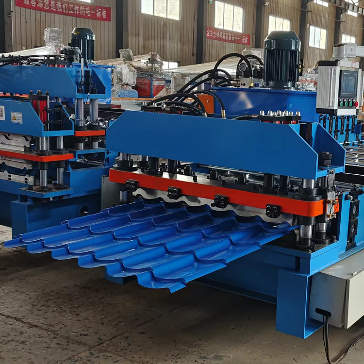 Exzentrische Bogen-Dachbahn-Rollformmaschine für glasierte Fliesen für Ppgi Gi