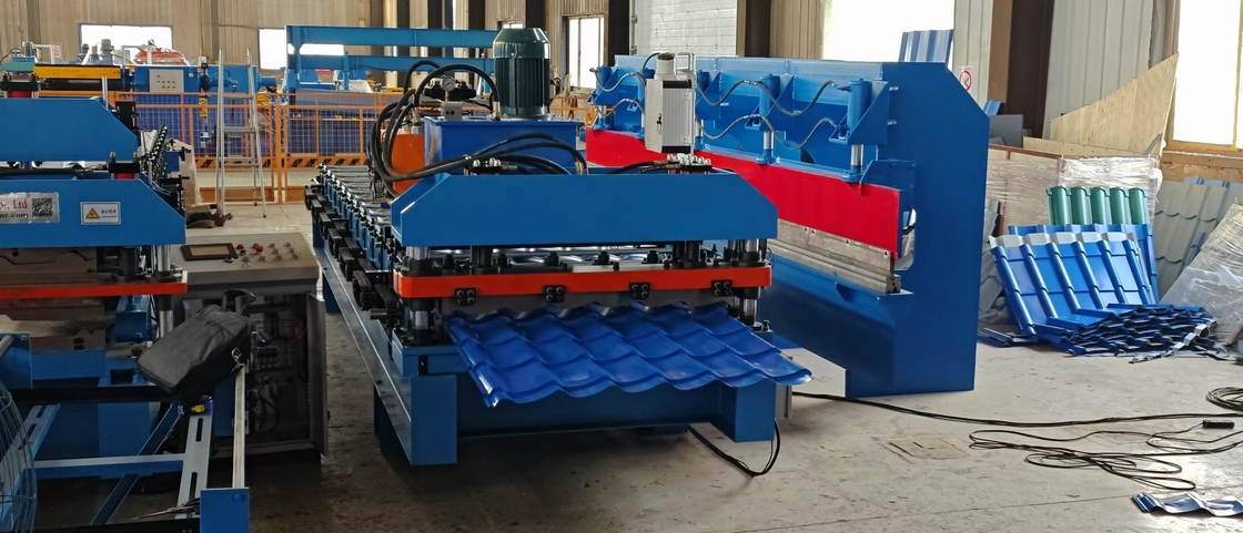 Plc-Steuerung 8-15 m/Min Roof Roll Forming Machine für vorlackierte Stahlspulen