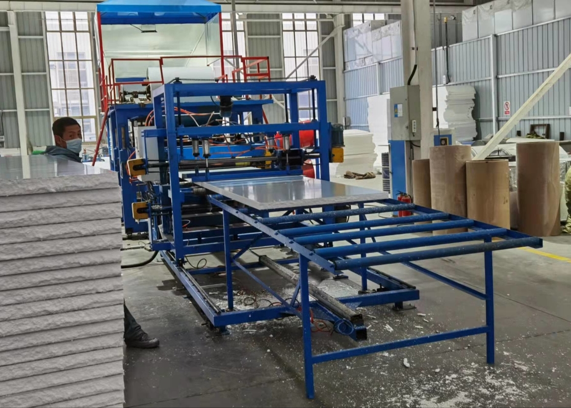 32kw Hauptmotorleistung EPS Sandwich Panel Forming Machine Geschwindigkeit 3-6m/Min