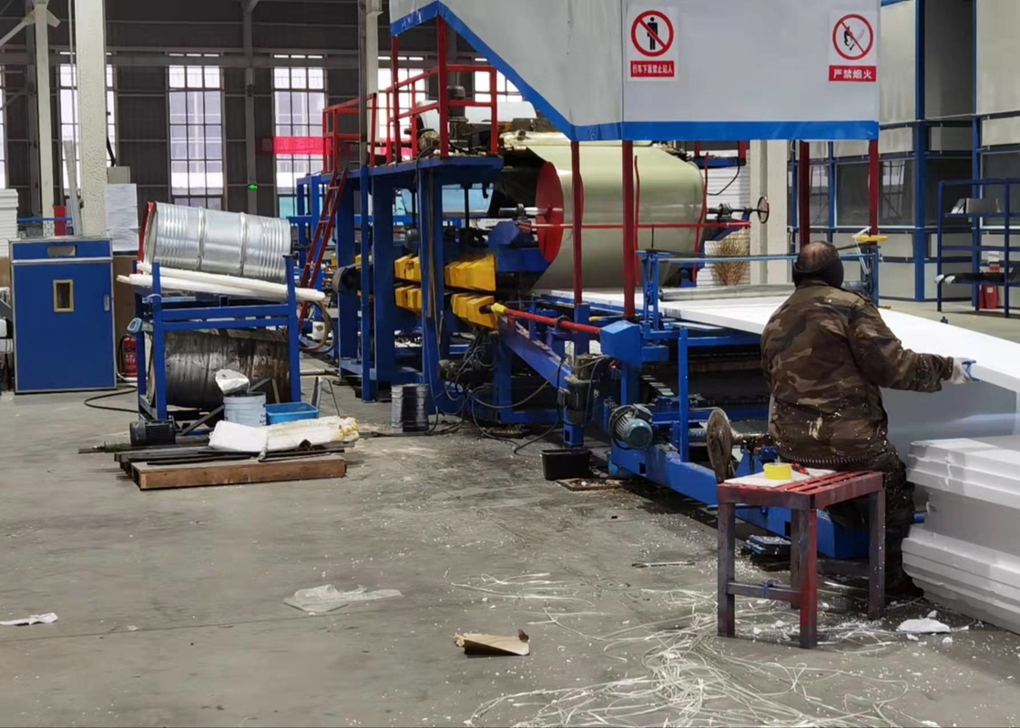 1 Jahr Garantie PLC Sandwich Panel Roll Forming Maschine mit Flying Tracking Schneiden