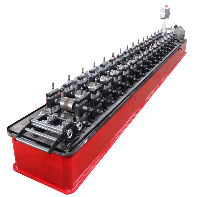 11-12 Rollen- und Gleis-Rollformmaschine Kettenübertragung zur Produktion