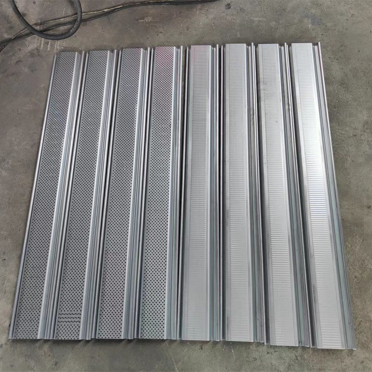 Metallverschluss Tür Roll Formmaschine mit 10-15m/Min Formgeschwindigkeit und 45 Stahlwalzen