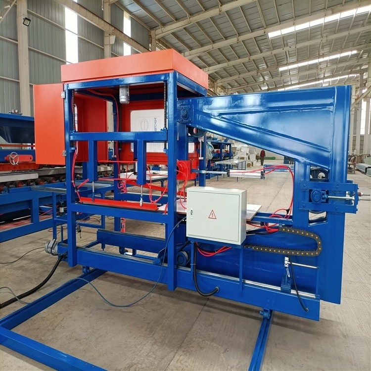 Sandwich-Panel-Herstellungsmaschine mit PLC-Steuerung 32KW Motorleistung 0,3-0,8mm 1000mm 16T Gewicht