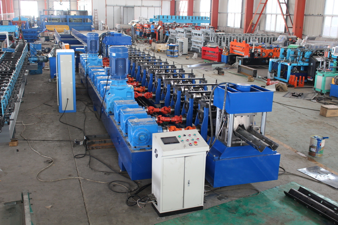 2024 11kw 5.5kw GI Highway Guardrail Roll Forming Machine Cr12Mov Schneidemesser Material