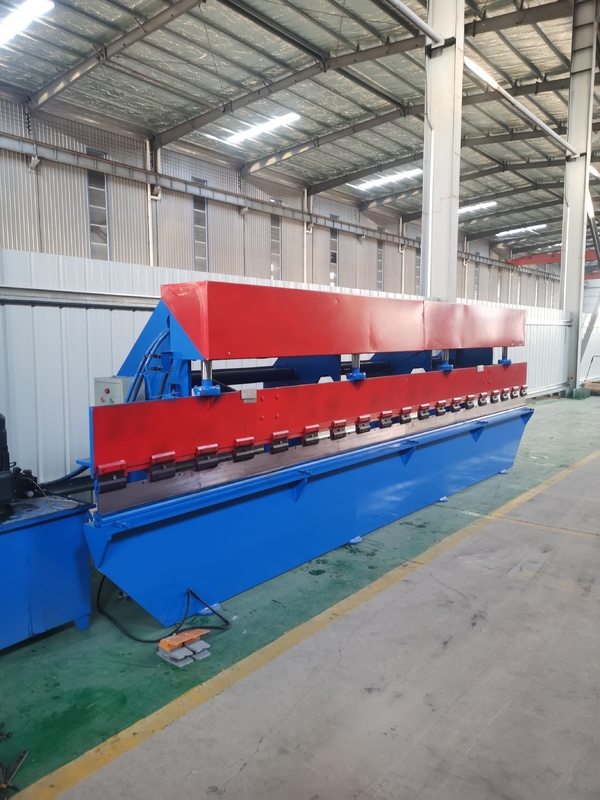 380V 50HZ Knopf / Fuß gesteuerte hydraulische Biegemaschine mit 3KW Motor und 3000mm Max