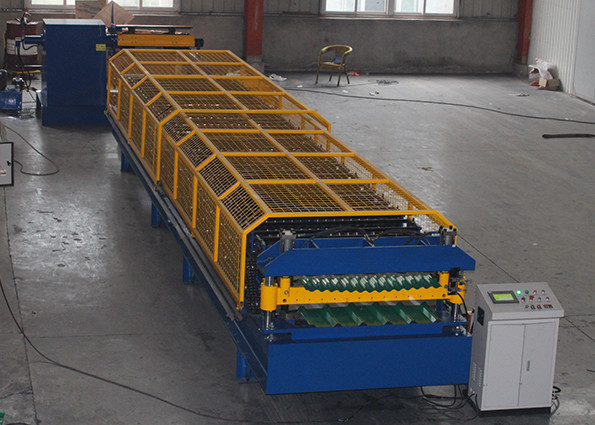 Hochgenaue Doppelschicht Stahldachplatten Rollformmaschine IBR Wellglas