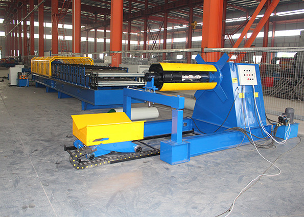 Hochgenaue Doppelschicht Stahldachplatten Rollformmaschine IBR Wellglas