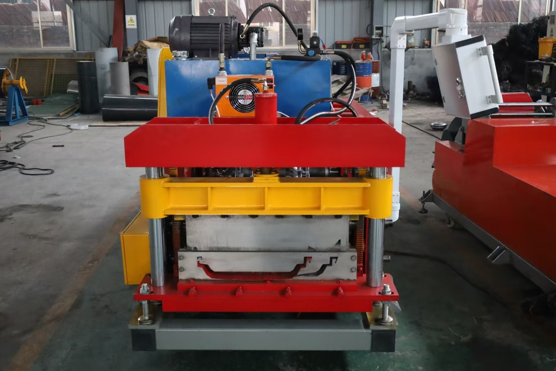 Portable Snap Lock Standing Seam Roll Forming Machine für eine Dicke von 0,3-0,8 mm