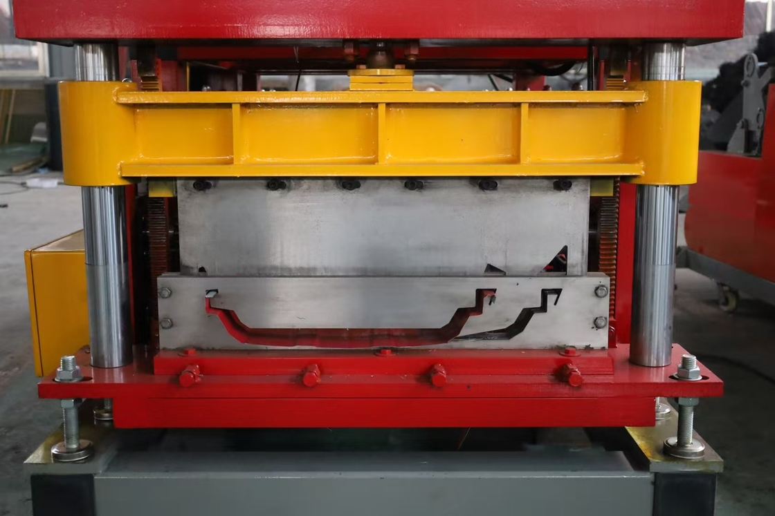 Portable Snap Lock Standing Seam Roll Forming Machine für eine Dicke von 0,3-0,8 mm