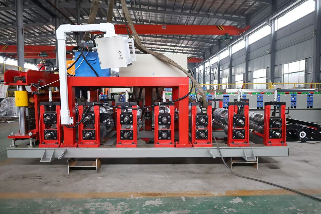 Portable Double Lock Standing Seam Roof Panel Roll Forming Machine mit PLC Delta Steuerungssystem und Wandplattenstruktur