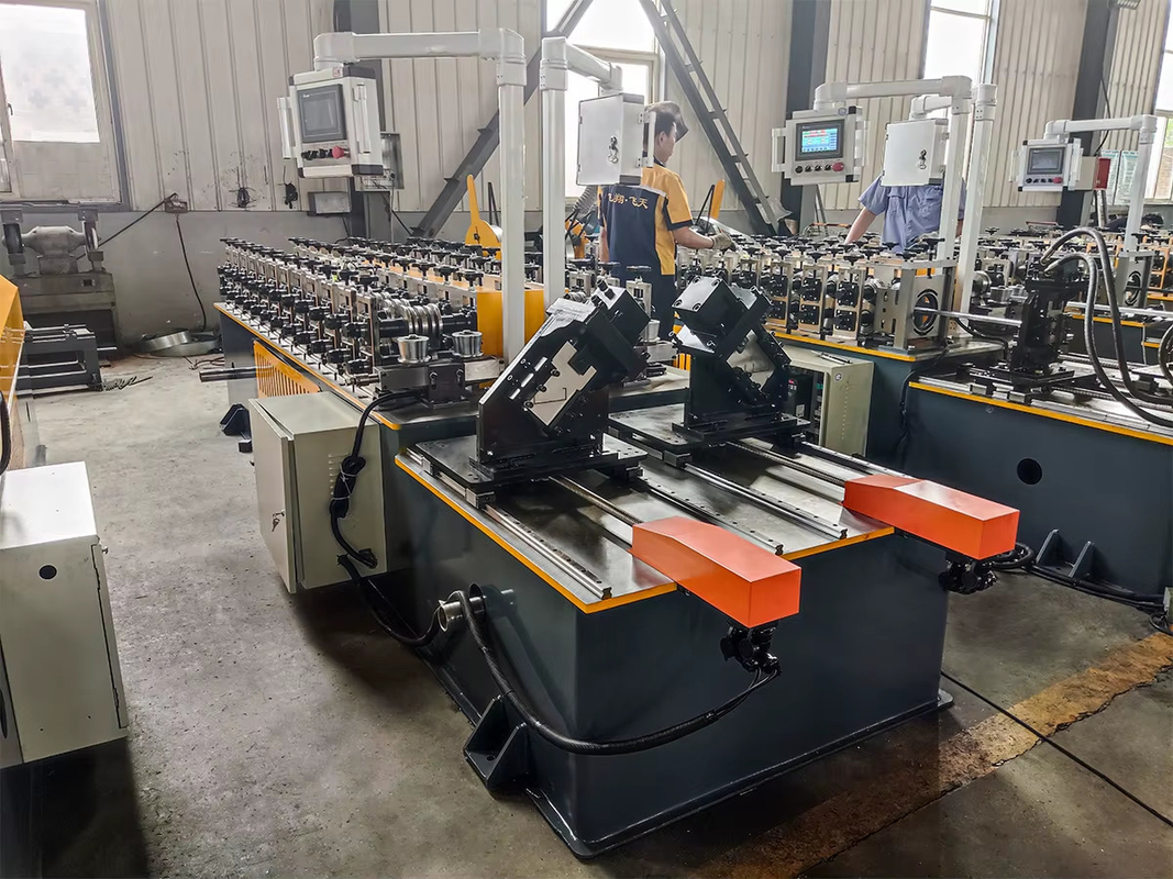 Verstellbarer Typ CU-Stud und Truss-Lichter-Gage-Stahl-Keel-Roll-Formmaschine für Baustoffe