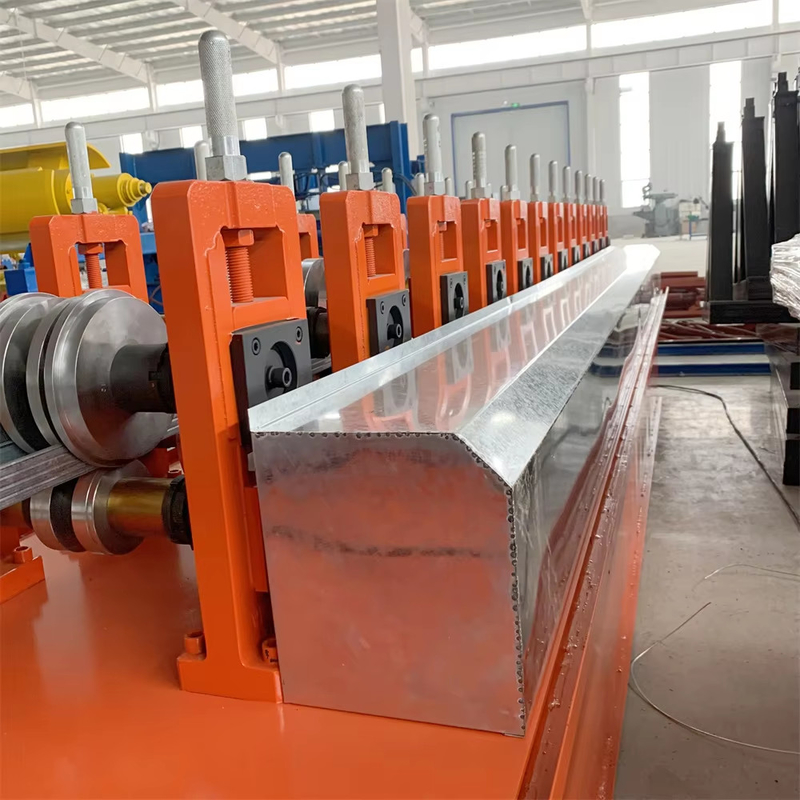 PLC-Steuerungssystem Stahlverarbeitungsteile Galvanisiertes U-Bügelstahl U-Kanal-Strukturstahl C Z U-Kanalprofil Purlin Roll Forming Machine