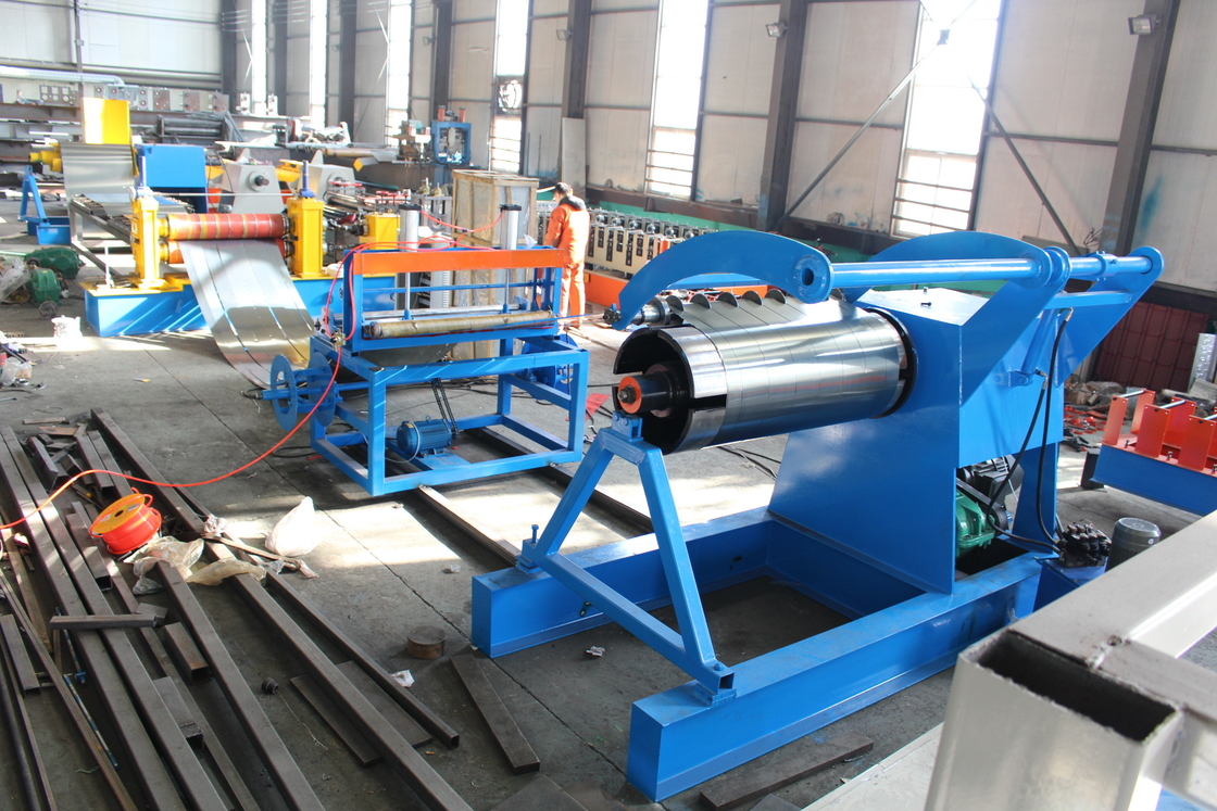 1200mm Breite 3-6mm Stahlspule Hochgeschwindigkeits-Schnitt-Produktionslinie Maschine mit hydraulischem Uncoiler und Recoiler