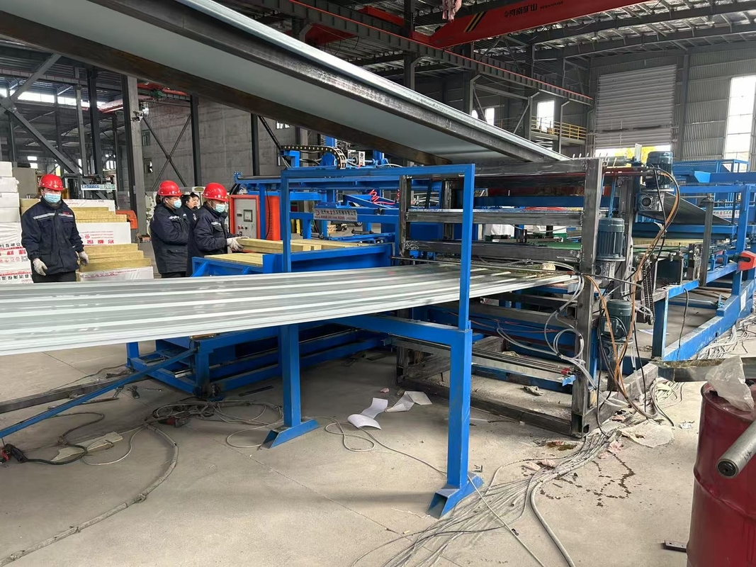 Feuerdichte Sandwichplatten aus Steinwolle, Schalldämmung mit hoher Geschwindigkeit, EPS-Sandwichplatten aus Steinwolle