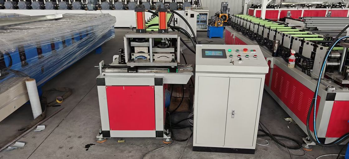 2025 Neues Design Metall Pickett Zaun Roll Formmaschine Zaun Linien Amerika Stil