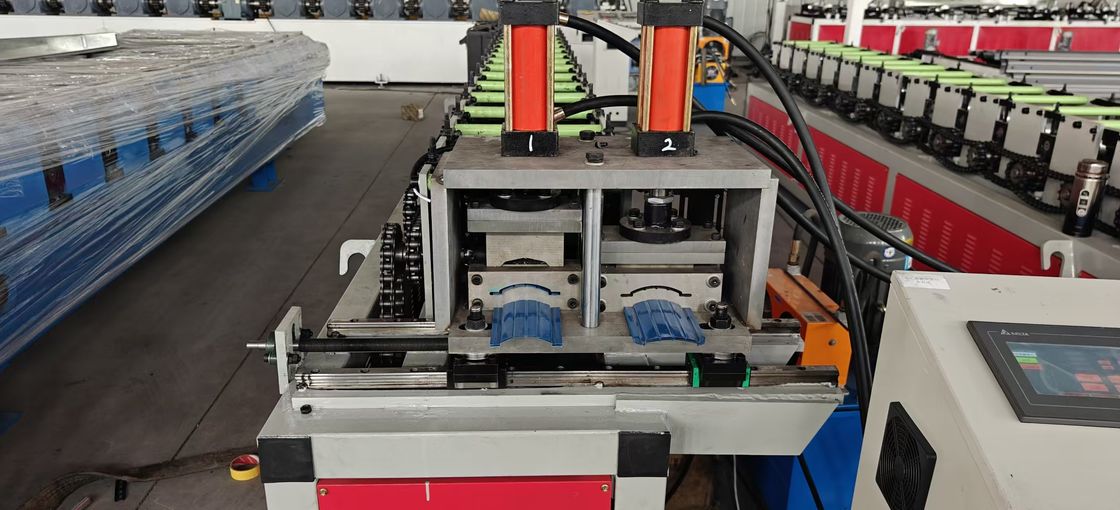 2025 Neues Design Metall Pickett Zaun Roll Formmaschine Zaun Linien Amerika Stil
