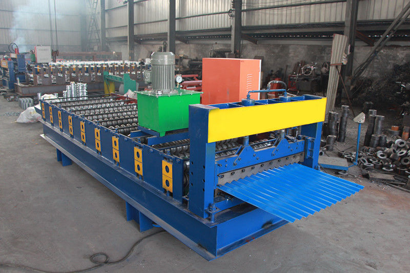 1000 mm Breite Rohstoff Walzflächenmaschine für das Rollenformen von Metalldach