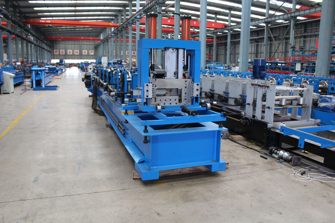 Stahlrahmen C Z Purlinmachinen für 1,5-3,0 mm Dicke bei 10-22 m/min Formschnelligkeit