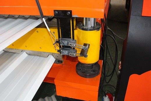 Doppelschicht-Rolle Plc-Steuer0.3mm, die Maschine für Metallstahldach bildet