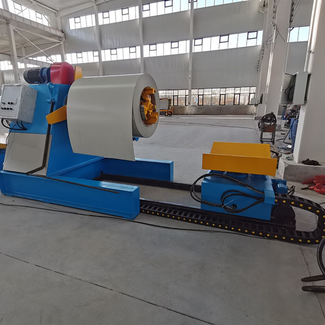 Farbstahltrennschneidemaschine 0,2 - 3,0 mm mit Arbeitsgeschwindigkeit 20-30 m/Min