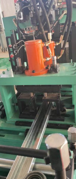 Färben Sie, Stahl-Platte 3mm C die Purlin-Rolle, die Maschine/bildet, walzen Sie die Formung der Ausrüstung kalt