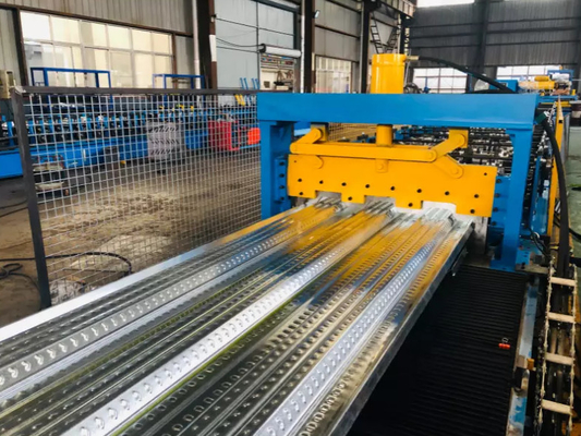 Automatische Bodendeck-Rollformmaschine 20 - 25 m/Min