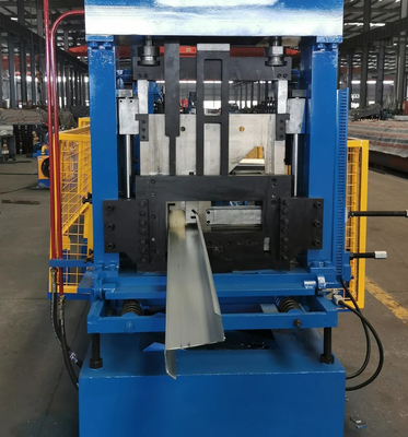 CZ-Purlin-Rolle, die Maschinen-vollen automatischen Hydraulikmotor-Antrieb bildet
