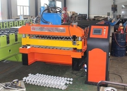 Doppelschicht, welche die Blatt-Rolle bildet die Maschine automatisch überdacht