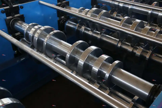 Hydraulische Scheren-Metall-Terrassendielen-Bodendeck-Rollformmaschine, SPS-Steuerung