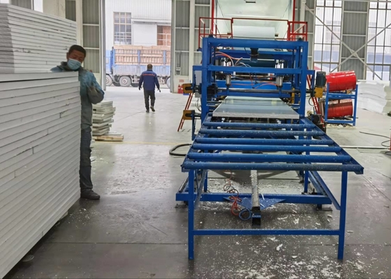 32kw Hauptmotorleistung EPS Sandwich Panel Forming Machine Geschwindigkeit 3-6m/Min