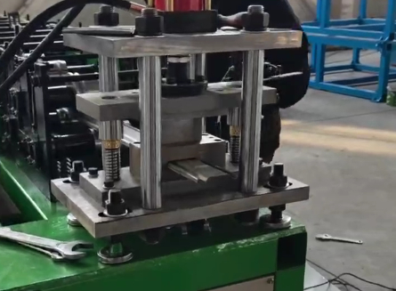 Metall Rolltor Herstellung Maschinen Rolltor Stahl Lamellen Walzenformmaschine