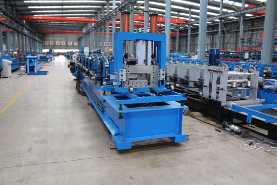 Stahlrahmen C Z Purlinmachinen für 1,5-3,0 mm Dicke bei 10-22 m/min Formschnelligkeit
