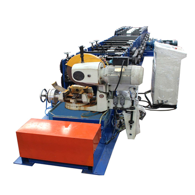 Platten-Regen-Wasser Ppgi-Quadrat-Fallrohr-Rolle, die Maschine 380V 50Hz bildet