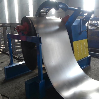 Hohe hydraulische Decoiler Maschinen-Strecke der Präzisions-0.3mm von 1 Ton To 25 Tonnen automatisch