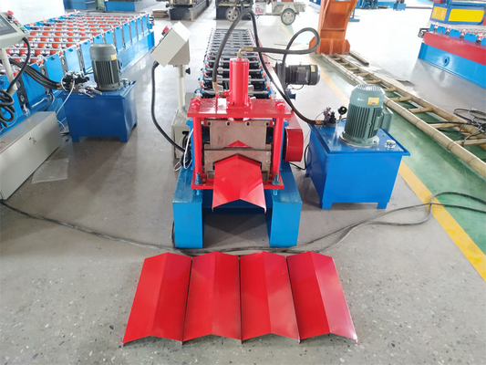 Hochgeschwindigkeitsrollenspitze Galvalume Ridge Cap Roll Forming Machine